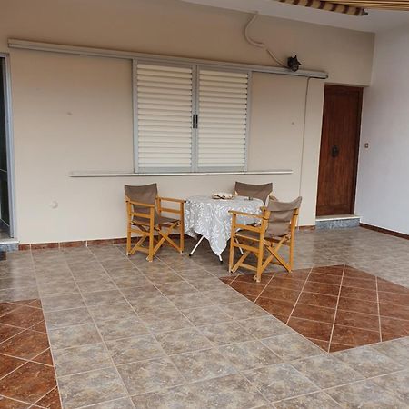 Villa Sunny House Vathí Exterior foto